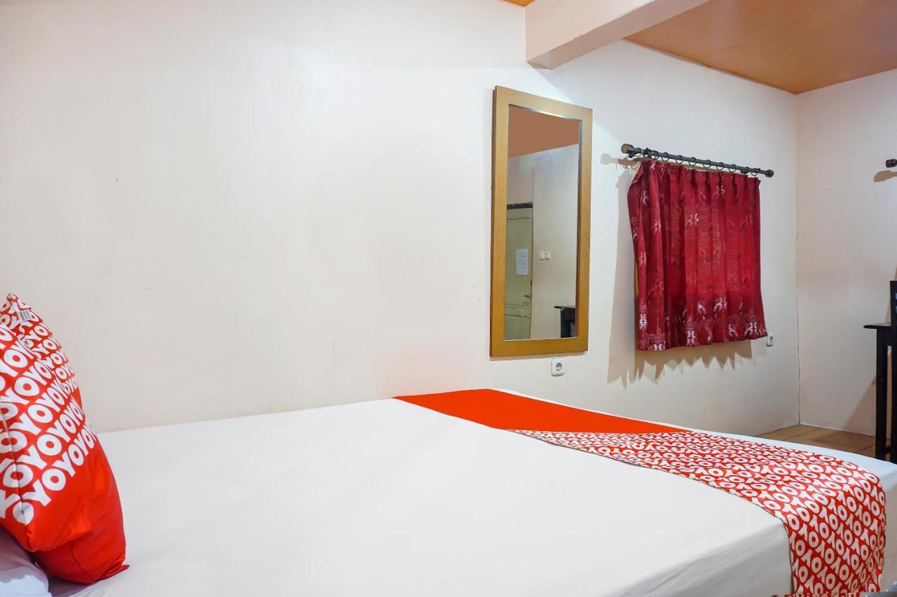 Oyo 90923 Makassar Cottage Balangberu Exterior foto